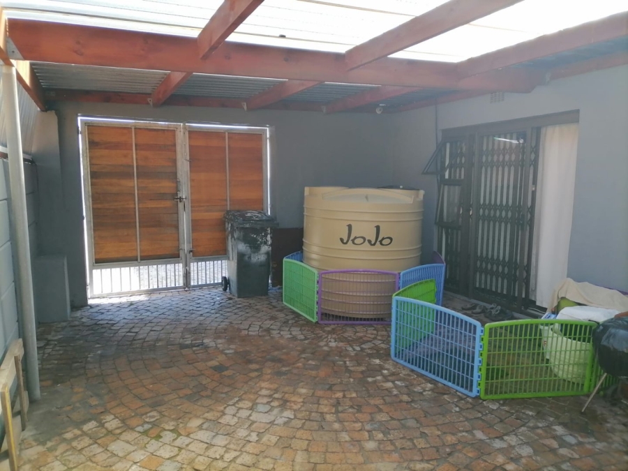 3 Bedroom Property for Sale in Grassy Park Western Cape